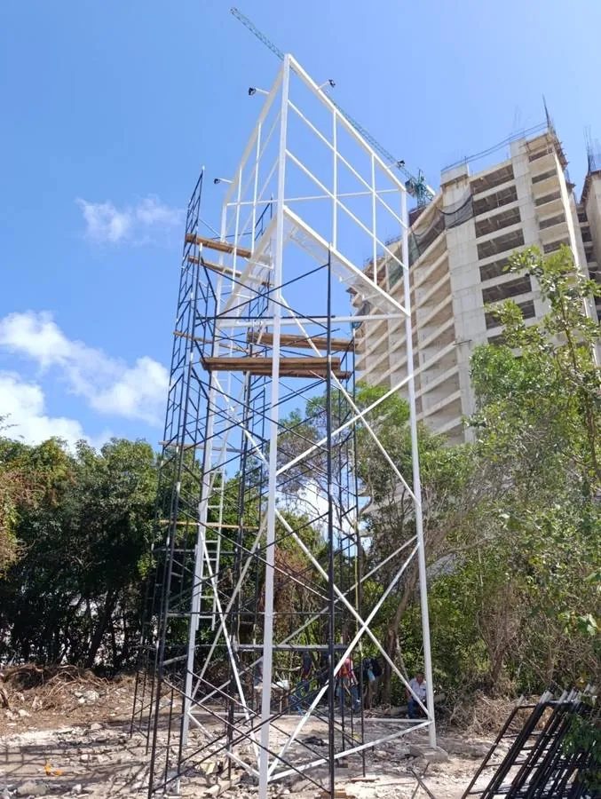 Fabricación de estructura metálica por el equipo de Impulsa